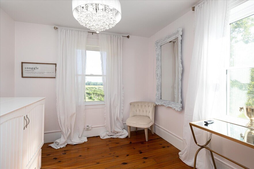 More Photos Of 667 Hustle Rd, Hustle Winery Vineyard For Sale