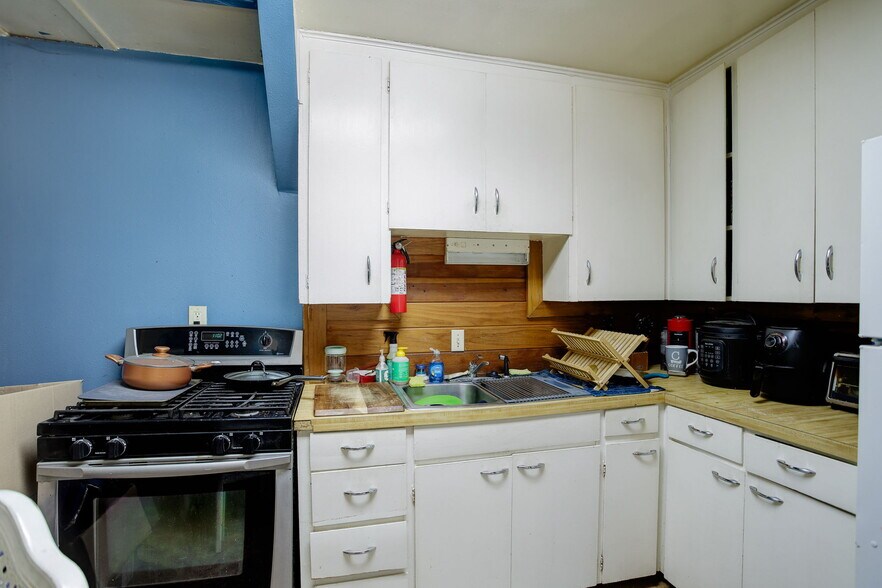 More Photos Of 2107 3rd Ave, Longmont Apartments For Sale