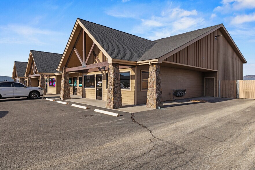 More Photos Of 2815 Laverne Ave, Klamath Falls Flex For Sale