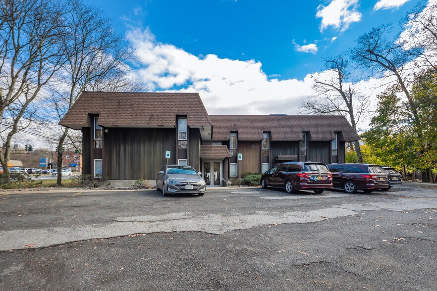 More Photos Of 377 Route 59, Airmont Medical For Lease