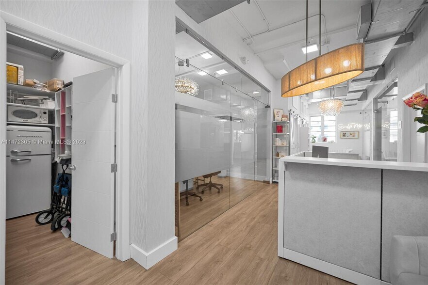 More Photos Of 1560 Lenox Ave, Miami Beach Office For Sale
