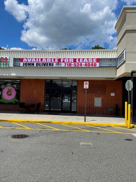 More Photos Of 4343-4363 Amboy Rd, Staten Island General Retail For Lease