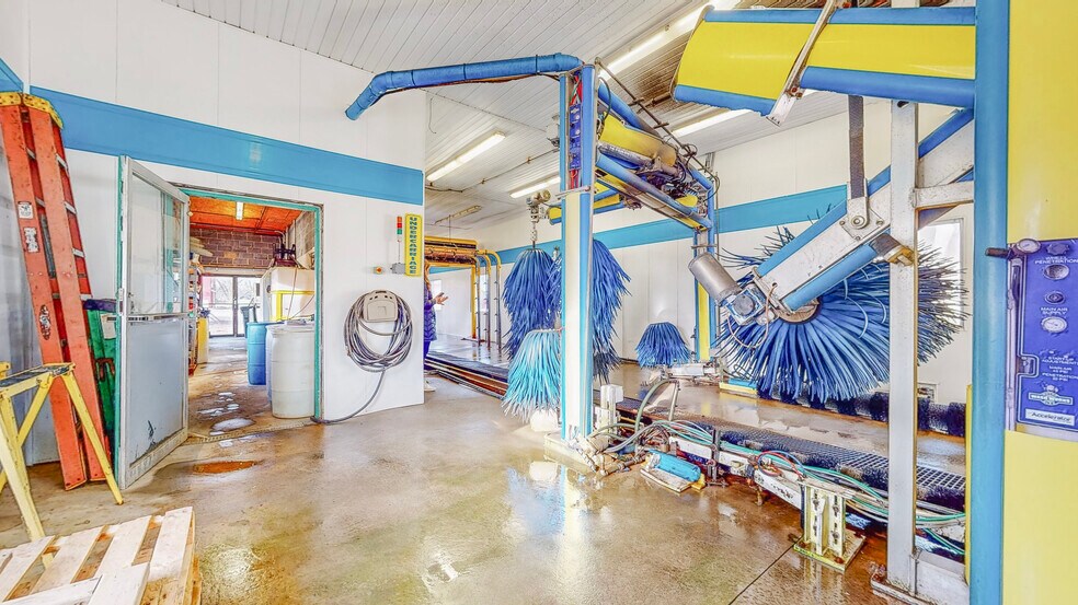 More Photos Of 4180 Sunset Blvd, Steubenville Carwash For Sale