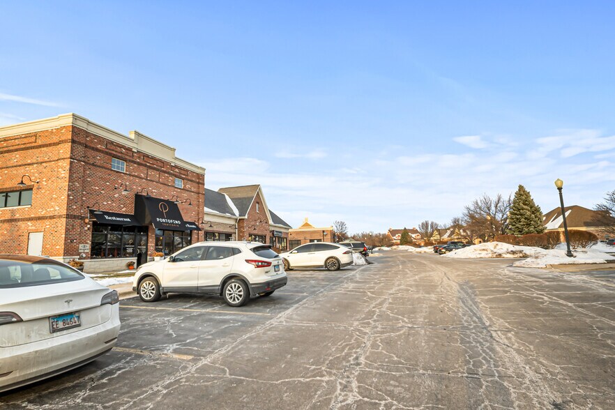 More Photos Of 40W188 Campton Crossings Dr, St Charles Restaurant For Sale