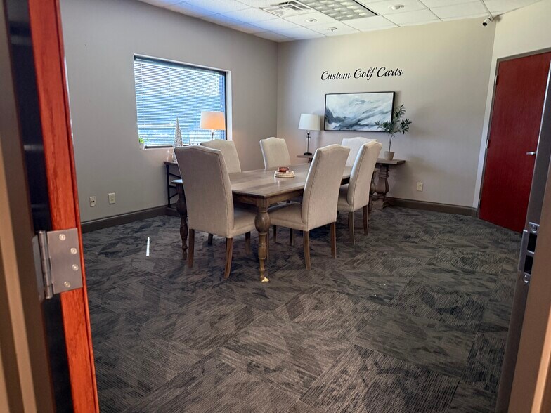 More Photos Of 126 Seaboard Lane, Franklin Office For Sale