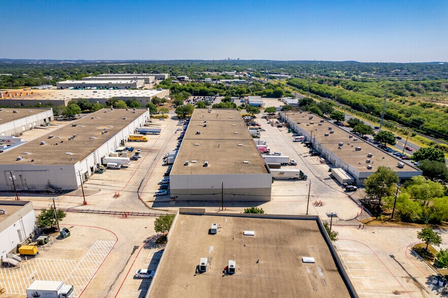 More Photos Of 12625 Wetmore Rd, San Antonio Unknown For Lease