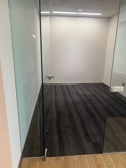 More Photos Of 227 W Valley Blvd, San Gabriel Unknown For Lease