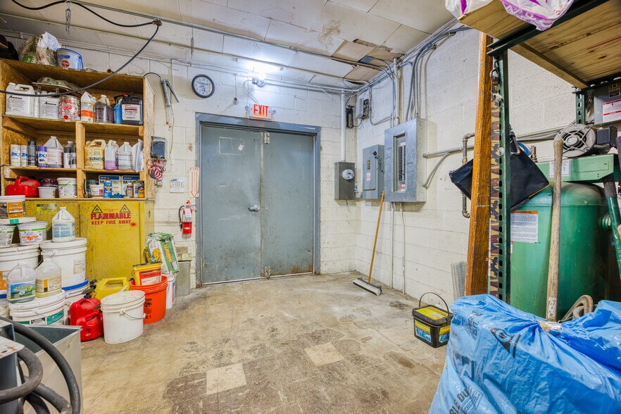 More Photos Of 20825 Plymouth Rd, Detroit Medical For Sale