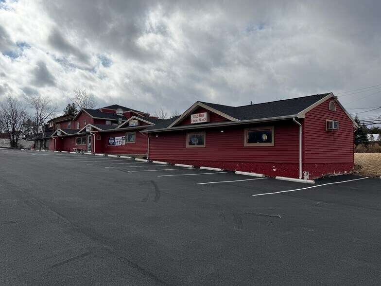 More Photos Of 3827 PA-115, Blakeslee Restaurant For Sale