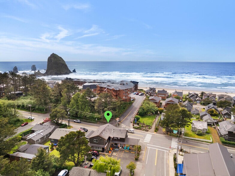 More Photos Of 107 Sunset Blvd, Cannon Beach Storefront Retail Residential For Sale
