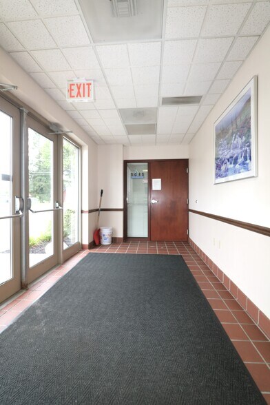 More Photos Of 136 N Ridge St, Monroeville Medical For Sale