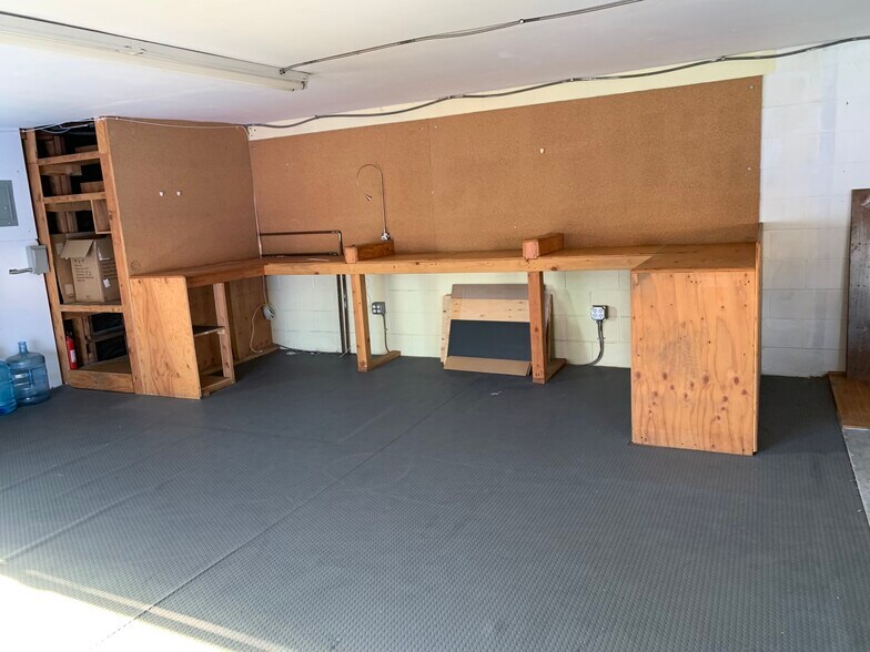 More Photos Of 1861 Main St, San Diego Warehouse For Lease