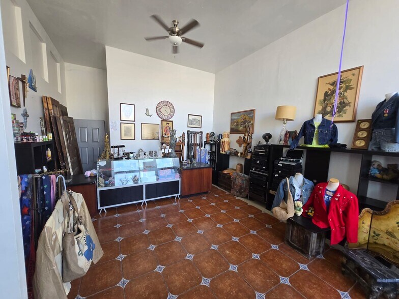 More Photos Of 2910-2914 Alameda Ave, El Paso Storefront For Sale