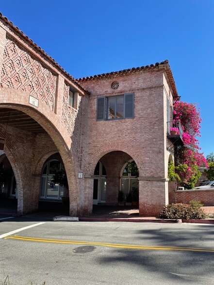 More Photos Of 36 Malaga Cove Plz, Palos Verdes Estates Storefront Retail Office For Lease