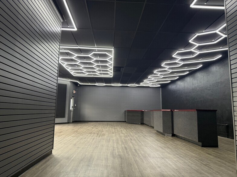 More Photos Of 1711 N Clinton Ave, Rochester Office For Sale