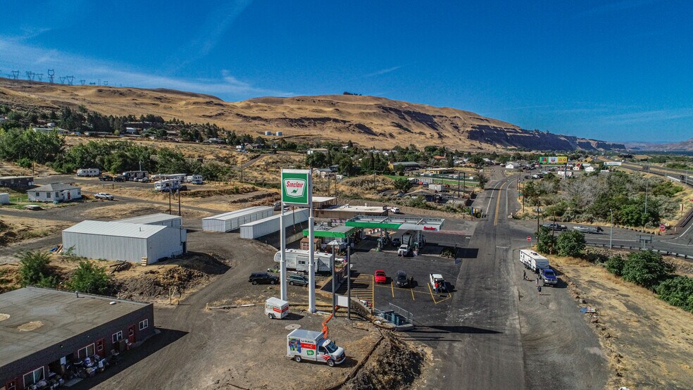 More Photos Of 606 E 1st, Rufus Convenience Store For Sale