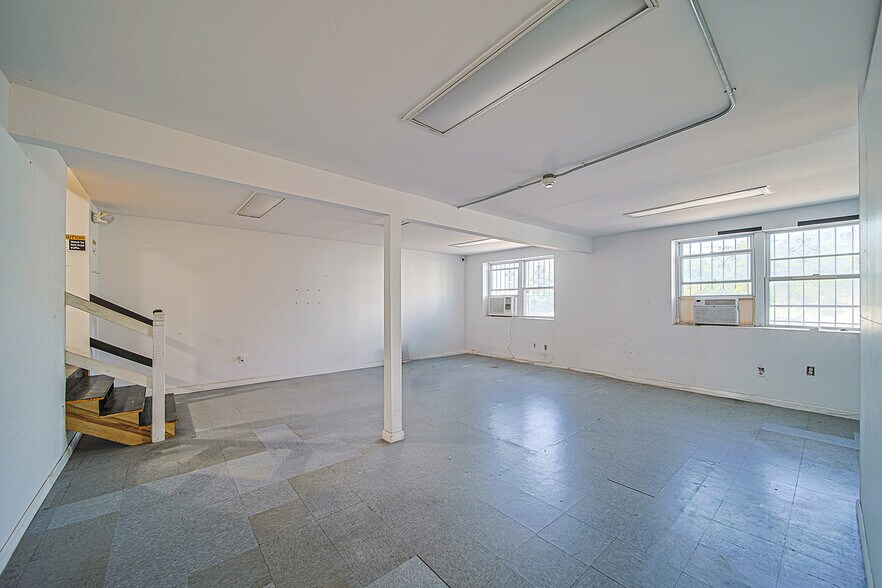 More Photos Of 1609 54th St, North Bergen Industrial For Lease