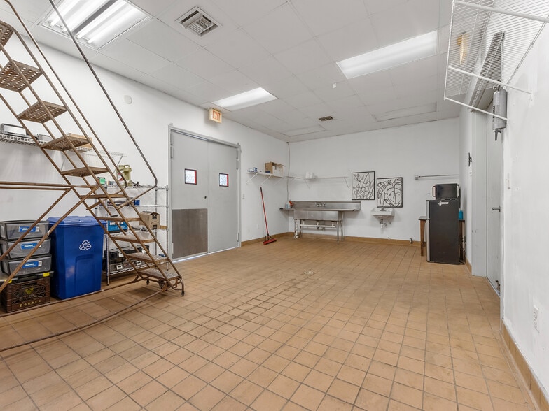 More Photos Of 2106 S US Highway 1, Vero Beach Freestanding For Sale