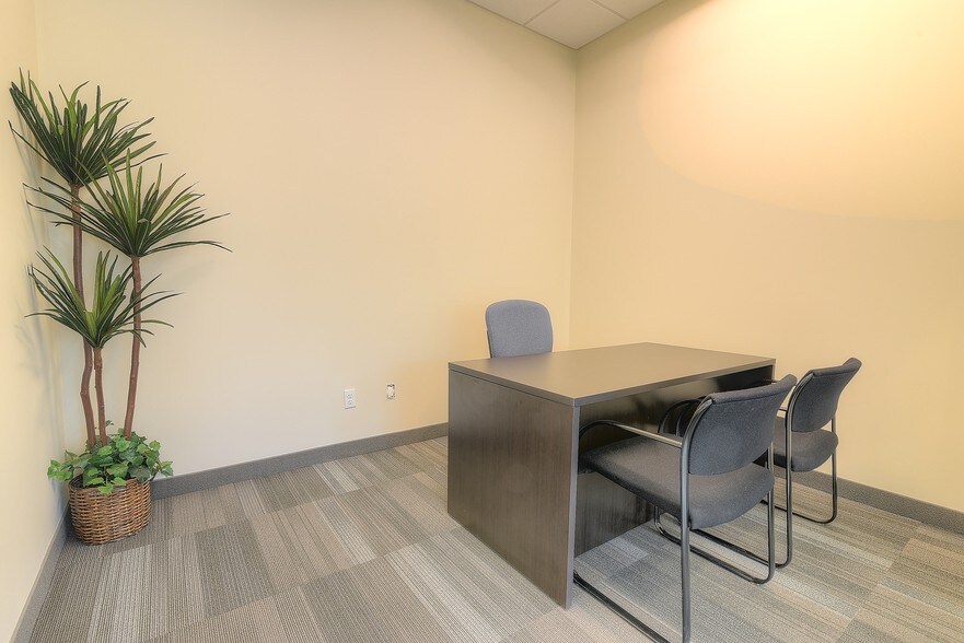 More Photos Of 5700 W Chandler Blvd, Chandler Coworking Space