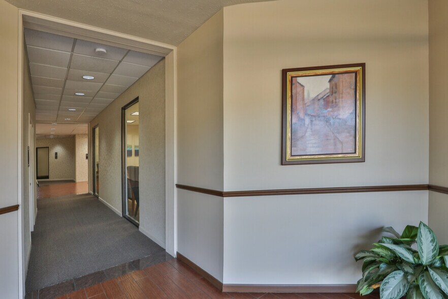 More Photos Of 1234 Bay Area Blvd, Houston Medical For Lease