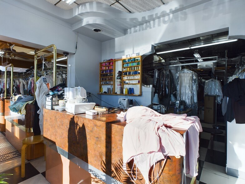 More Photos Of 2138 S Mannheim Rd, Westchester Restaurant For Sale