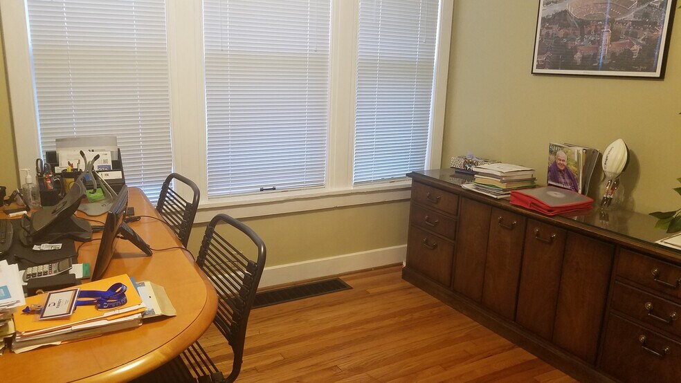 More Photos Of 331 22nd Ave N, Nashville Office For Sale