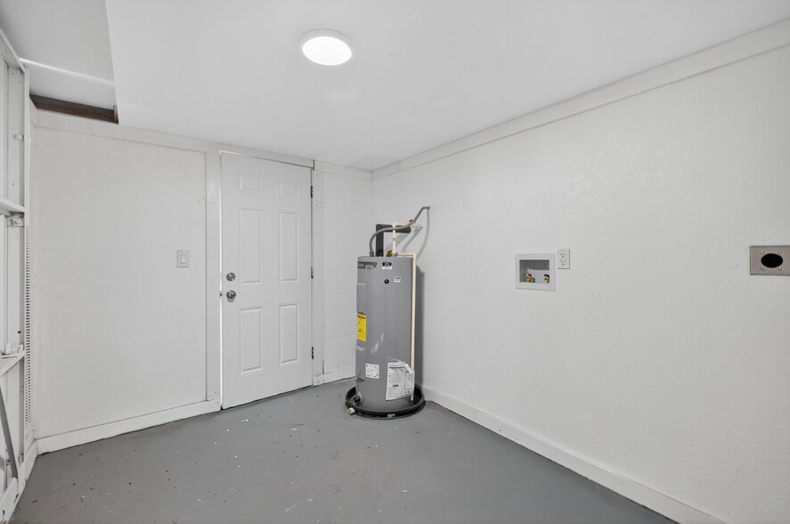 More Photos Of 2710 53rd Ave N, Saint Petersburg Multifamily For Sale