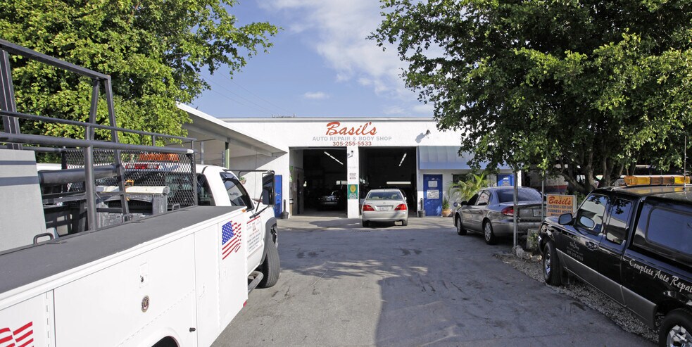 Primary Photo Of 10501 SW 185th Ter, Miami Warehouse For Sale