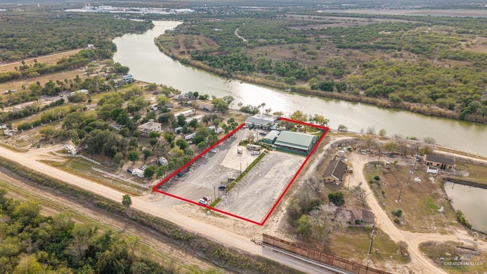 More Photos Of 214 E Chimney Rd, Mission Restaurant For Sale