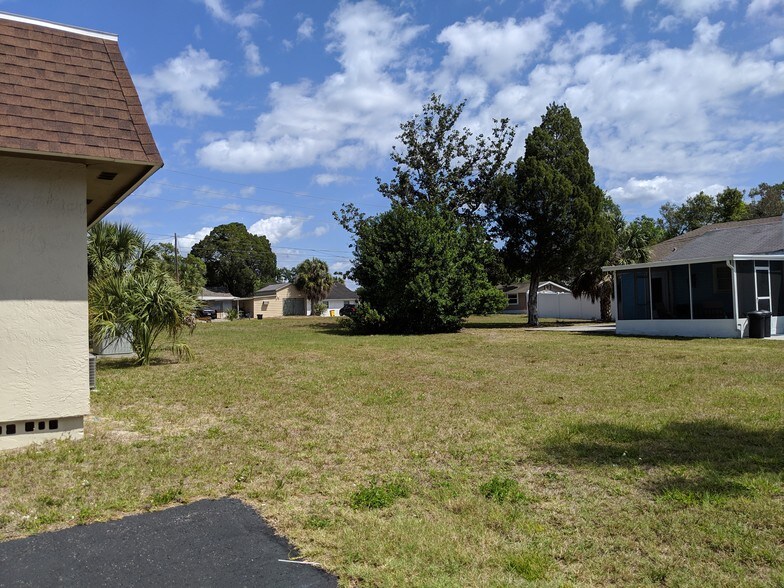More Photos Of 6232 Madison St, New Port Richey Office For Sale