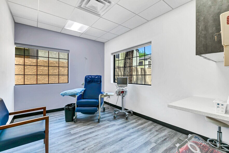 More Photos Of 4105 N 20th St, Phoenix Medical For Sale