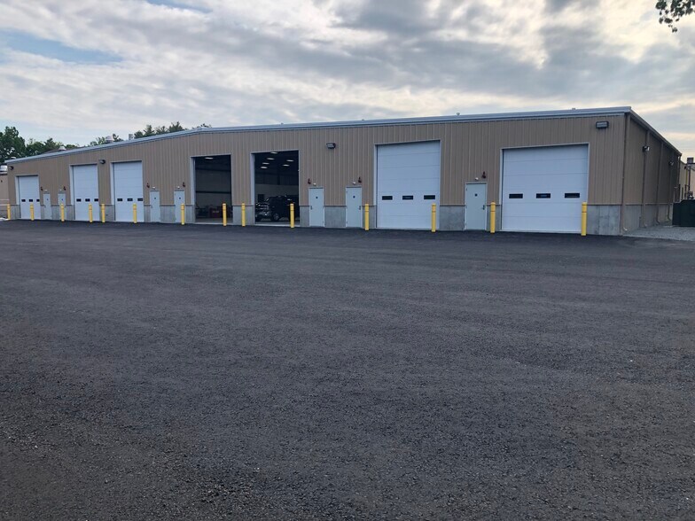 More Photos Of 2 Birch Rd, Middleton Warehouse For Lease