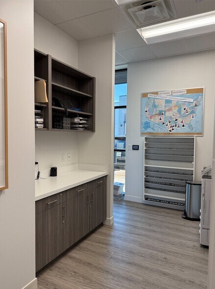 More Photos Of 400 Shops Blvd, Willow Park Medical For Lease