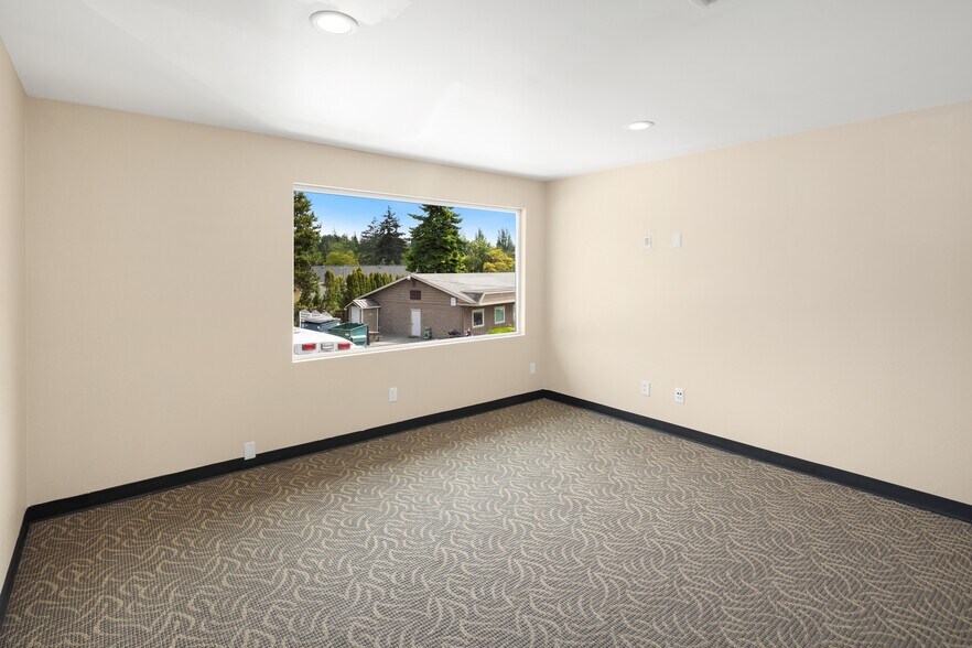 More Photos Of 19944 Ballinger Way NE, Shoreline Office For Sale