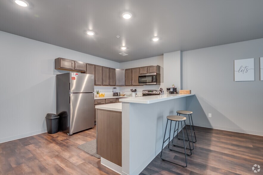 More Photos Of 622 Pennsylvania Ave, Sheboygan Apartments For Lease