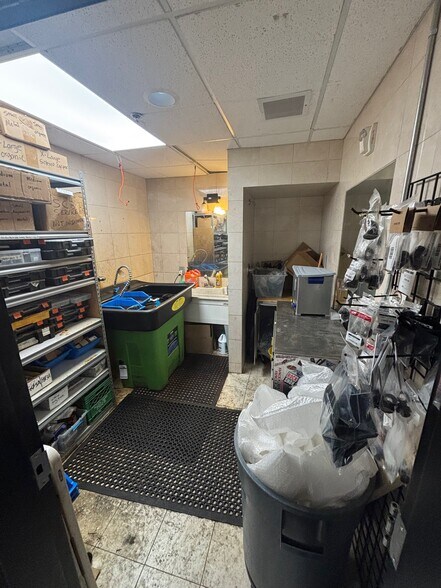 More Photos Of 722 Washington Ave, Golden Office Residential For Sale
