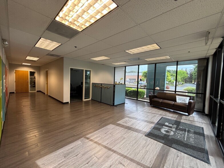 More Photos Of 2650-2656 Napa Valley Corporate Dr, Napa Research And Development For Lease