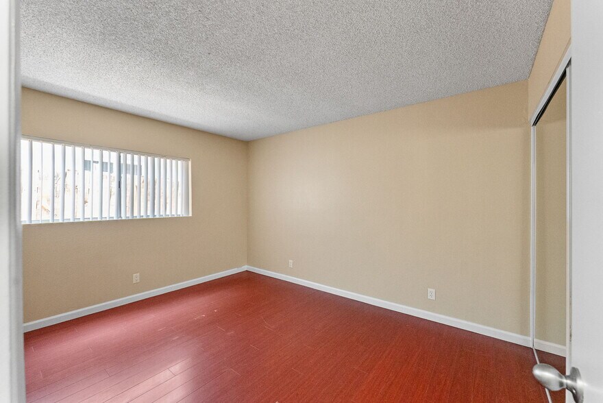 More Photos Of 5460-5468 Imperial Ave, San Diego Apartments For Sale