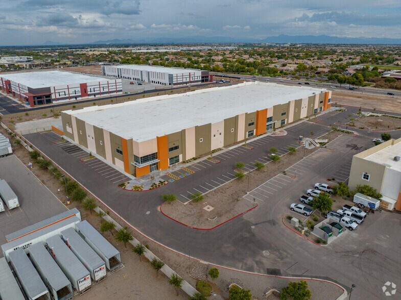 More Photos Of 2800 S Gilbert Rd, Chandler Warehouse For Lease