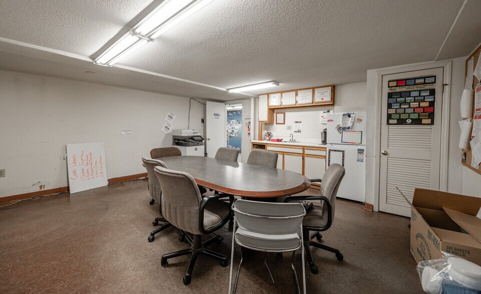 More Photos Of 1008 W Main St, Durham Storefront Retail Office For Lease