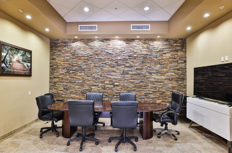 More Photos Of 6120 Hellyer Ave, San Jose Medical For Lease