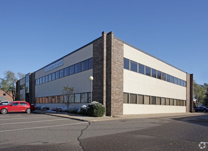 More Photos Of 1959 Sloan Pl N, Maplewood Office For Lease