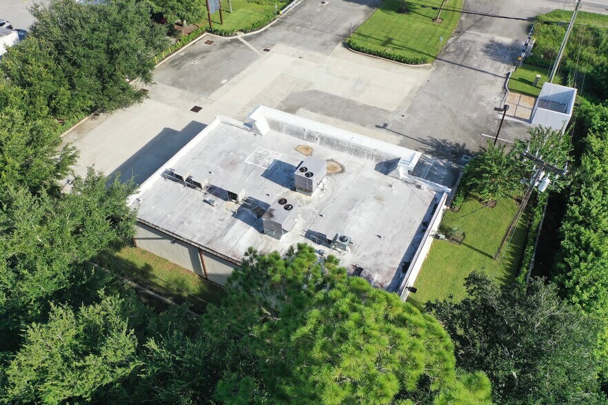 More Photos Of 8801 20th St, Vero Beach Convenience Store For Sale