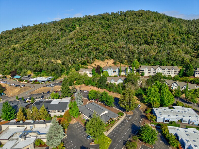 More Photos Of 277 Medical Loop, Roseburg Medical For Lease