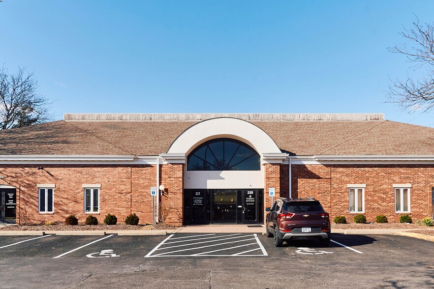 225 Dunn Rd Unit 235  