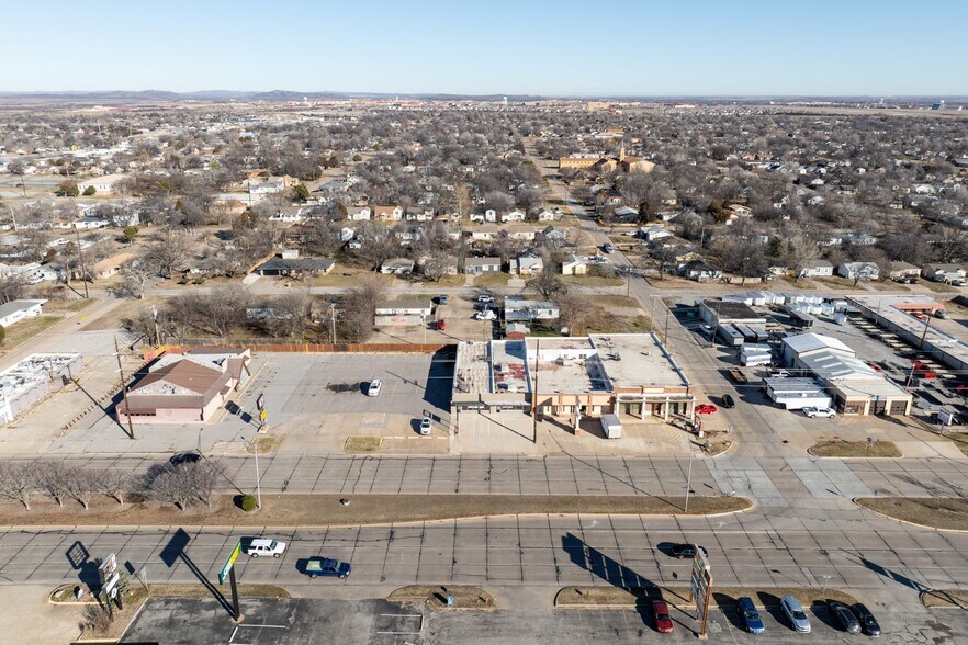More Photos Of 1801 NW Cache Rd, Lawton Medical For Lease