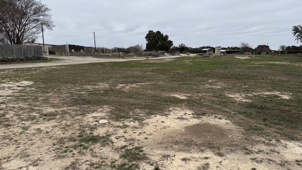 More Photos Of 4077 Highway 16 S, Bandera Land For Lease