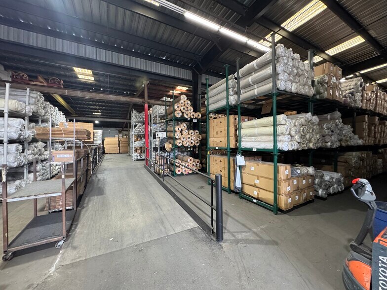More Photos Of 9860-9874 Gidley St, El Monte Distribution For Lease
