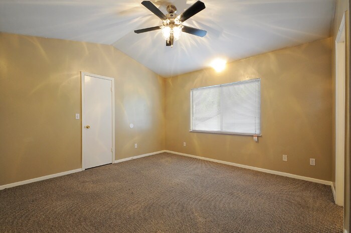 More Photos Of 2841 San Gabriel St, Austin Specialty For Sale