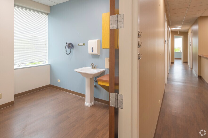 More Photos Of 7447 E Berry Ave, Greenwood Village Medical For Sale